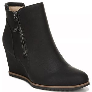 SOUL NATURALIZER Black Haley Ankle Booties in Wedge Heels, Size 7.5